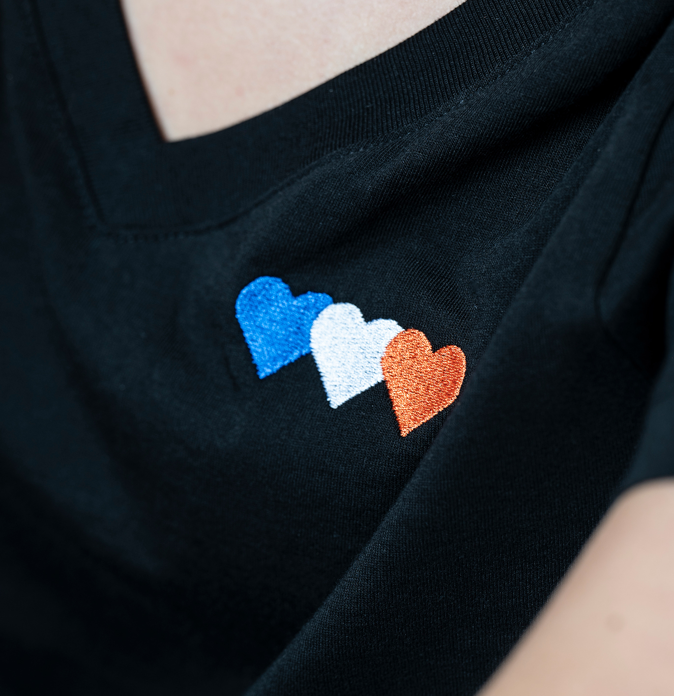 tshirt mit drei herzen